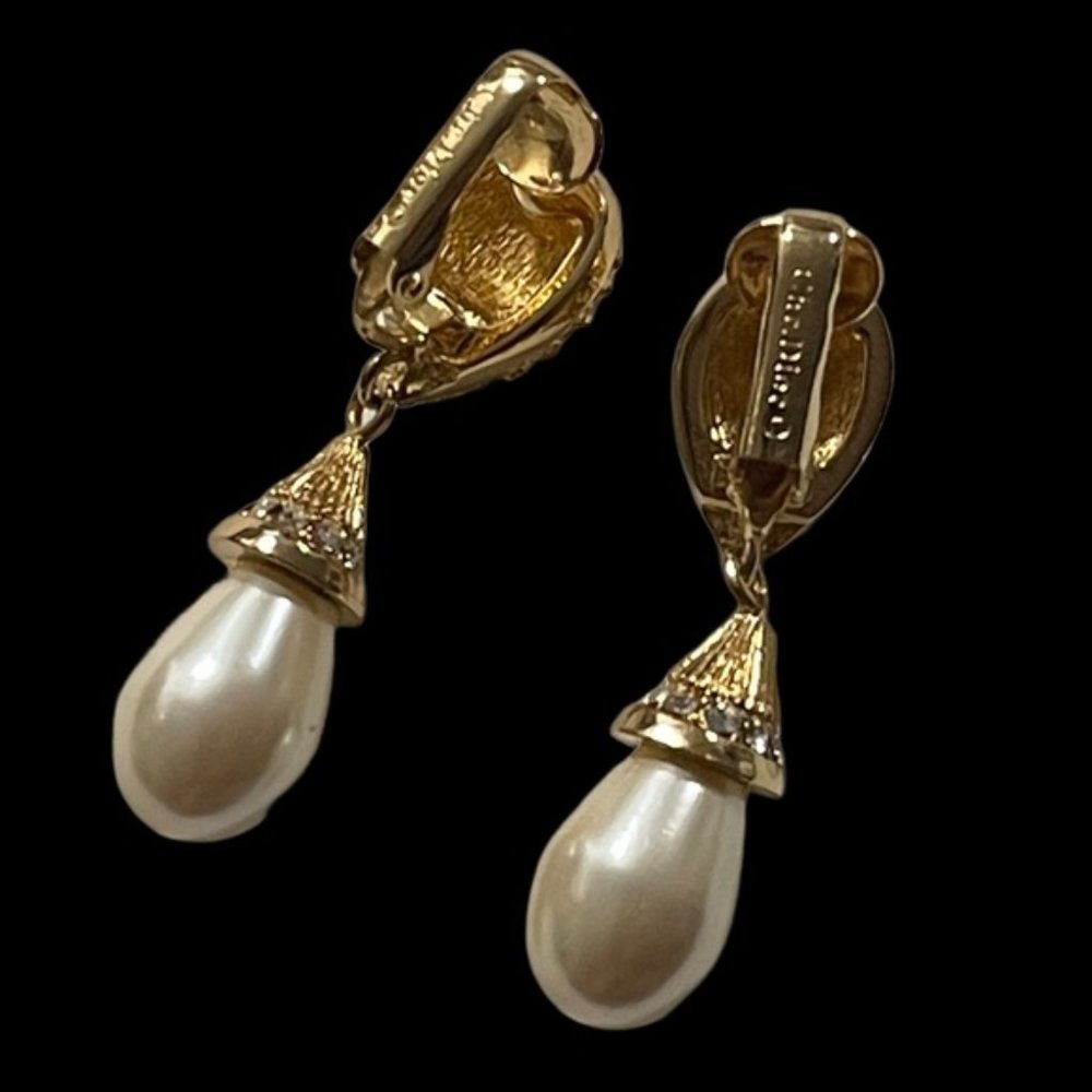 ✨Elegant Vintage Dior Pearl and Rhinestones Dangling Clip On Earrings - Picture 2 of 2